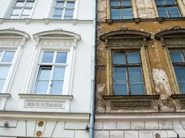 Srovnání oken: moderní vakuové dvojsklo INSIO® versus stará okna.