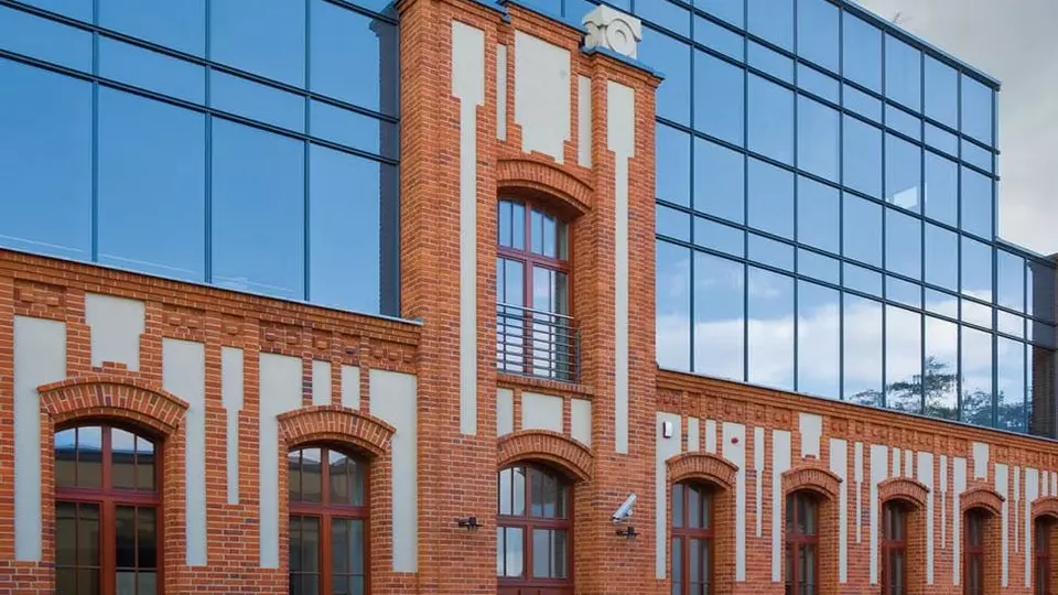 Sgg Cool-lite® - prosklená fasáda, protisluneční sklo, smaltované sklo, Cool-lite® st bright silver