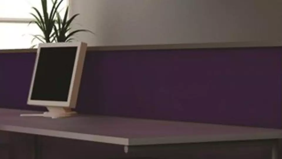 Planilaque® Evolution lakované barevné sklo, zástěna za postel, Saint-Gobain Glass