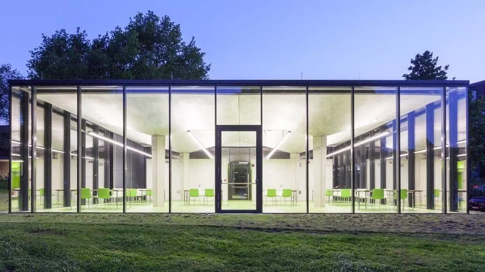 Saint-Gobain Building Glass, těpelno-izolační sklo do oken, izolační dvojsklo a trojsklo na míru