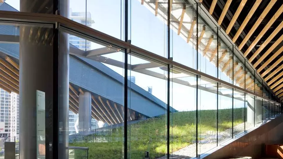 Vancouver Convention Centre (kongresové centrum) - skleněná fasáda