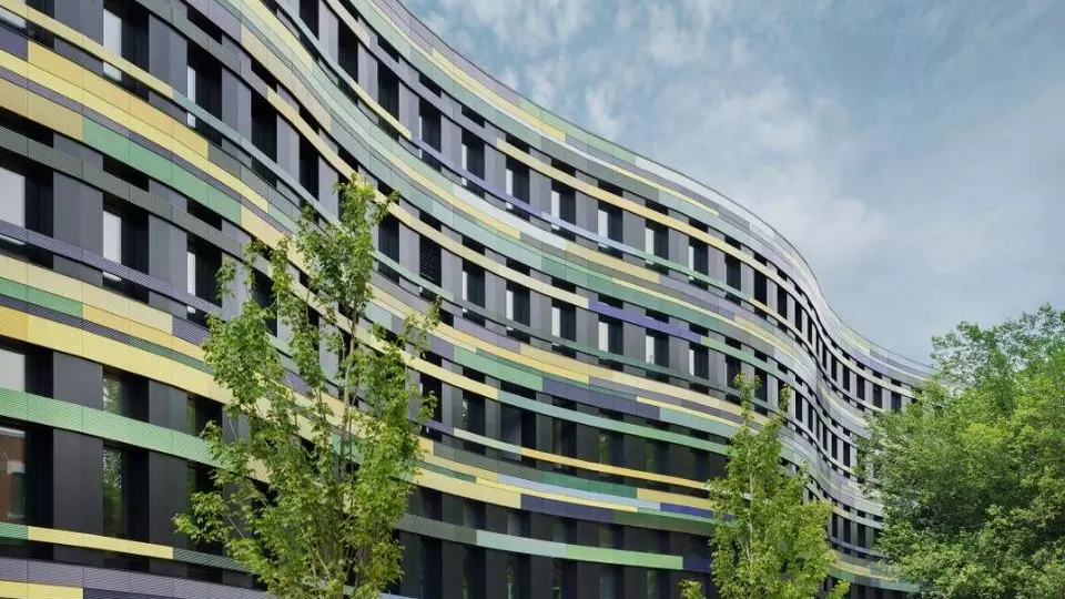 Saint-Gobain Glass - protisluneční sklo, ochrana proti přehrívaní interiéru, strukturovaná fasáda, barevné sklo