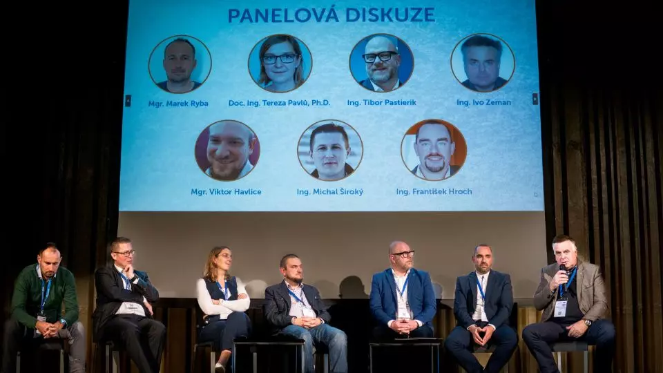 Okna a dveře 2024 panelová diskuze